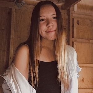 Meet your Posher, Laurelye